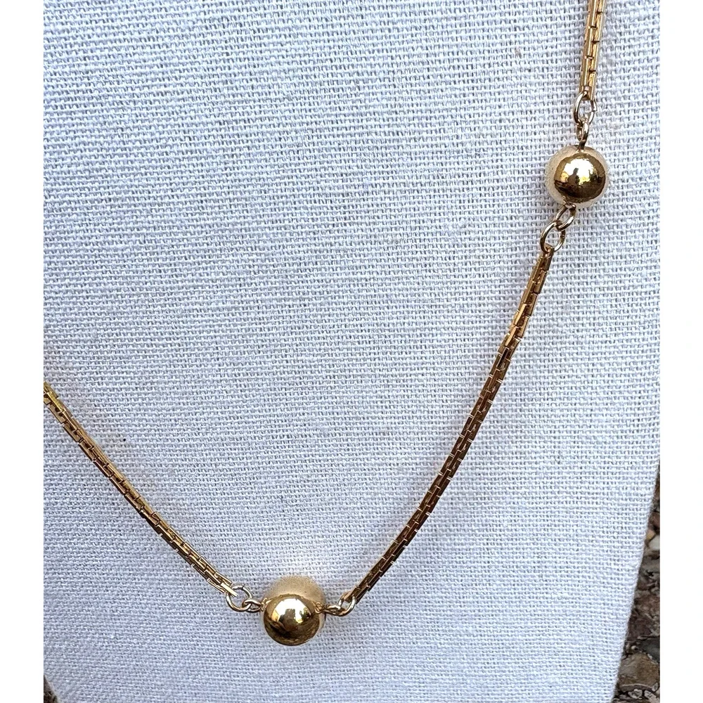 Vintage Avon Gold Tone Chain‎ Station Necklace 26